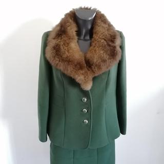 Maska, completo tailleur in lana gonna e giacca co